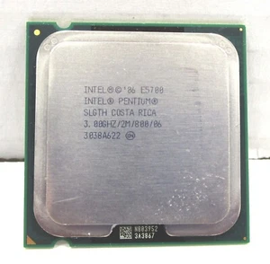 INTEL Pentium Dual Core E5700 Processor @ 3.00GHz 2MB 800MHz LGA775 SLGTH - Picture 1 of 1