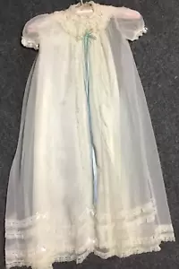 Gebraucht: Langes Tauf-/Taufkleid, blaues Band, mit Satinslipper - Bild 1 von 5