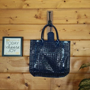 Tory Burch Perforated Navy Lace Weekender Tote Shoulder Bag Tag Beach Laser Cut - Picture 1 of 11