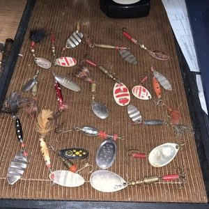 Lotto esche trota e basso vintage 18 pezzi - Foto 1 di 5