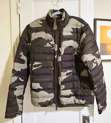WOOLRICH [Men's M] Camo Puffer Down Jacket (HOOD IN COLLAR) Made in Bulgaria - Image 1 of 4