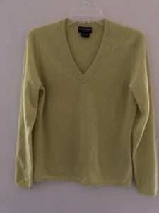 NWT Sutton Studio Sweater Light Acid Green Cashmere Long Sleeve V Neck Sweater - Picture 1 of 2