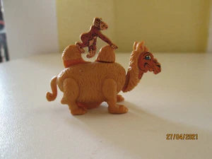 5 Ü-Ei-Figuren: Eule, Kamel (2 verschiedene), Känguruh, Turm - Bild 1 von 5