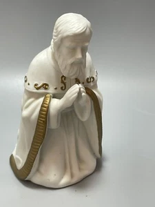 Belén de porcelana blanca/dorada Joseph Christmas Wiseman - Imagen 1 de 9