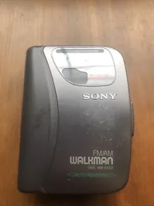 Sony Walkman WM-FX321 WORKING CONDITION NEW BELT Radio And Tape Plays Great - Picture 1 of 18