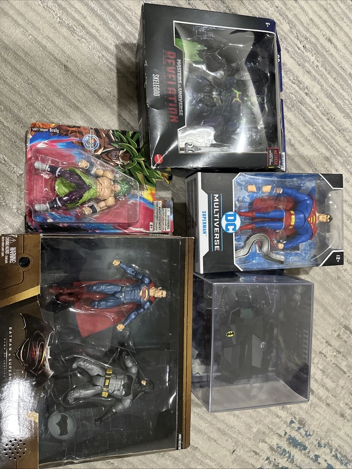 DC Universe, He-man, Dragon Ball, Batman, Superman lot figures - Image 1 of 4