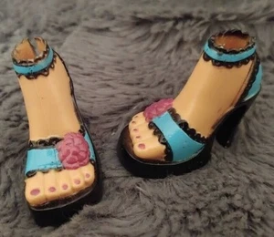 MGA Bratz Pair Doll SHOES FEET Boots Accessories Girl Woman Black Strap Heels - - Picture 1 of 1