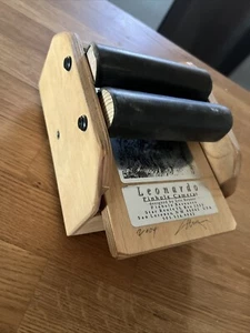 Leonardo 4x5 Loch Großformatkamera. 1 1/2" Baltische Birke. Autogr. Von E.R. - Bild 1 von 15