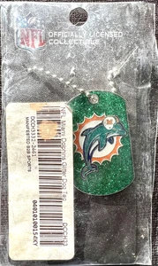 MIAMI DOLPHINS GLITTER DOG TAG NECKLACE W CHAIN NFL FOOTBALL COLLECTIBLE - Picture 1 of 3