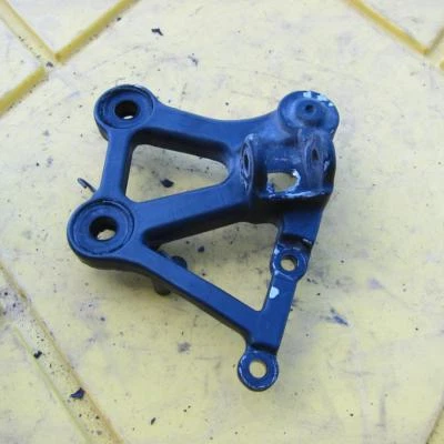Honda CBR1000F 1990 OEM reposapiés delantero derecho soporte de clavija Foto 1 de 4