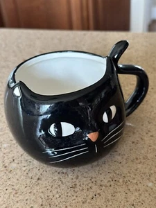 Target 15.5 oz Halloween Black Cat Mug Hyde & EEK Target Halloween 2024 - Picture 1 of 7