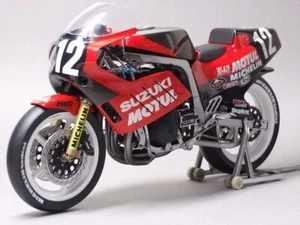 New Fujimi Suzuki GSX-R750 Yoshimura 1986 TT-F1 Specification 1/12 Bike Series - Picture 1 of 3