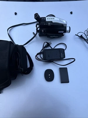 *TESTED* Panasonic PV-L354D Camcorder Palmcorder VHS C 700x Digital Zoom - Image 1 of 4