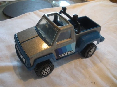 Vintage Tonka Pickup Truck 1979 silver/blue in good condition for its age. - Image 1 of 4