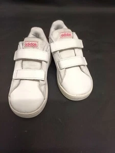 Girls Addidas Trainers Size 9, used but still good (no innersoles) - Picture 1 of 7