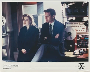 1995 Akte X 8x10 Farbfoto Gillian Anderson & David Duchovny - Bild 1 von 2