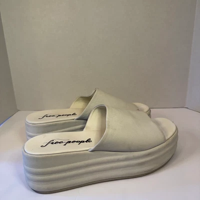 Free People Harbor Platform Slides, Pre Owned, White, Women's size 10 - Image 1 of 4