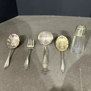 Lotto di 5 Rogers & Bro. Servizio posate Oneida Community Silverplate utensili - Foto 1 di 9