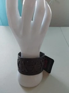 Paparazzi: Súper Deportivo - Pulsera Marrón Imitación Cuero Unisex 10" Ajustable - Imagen 1 de 4