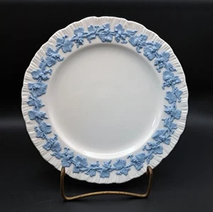 Wedgwood Queens Ware Lavender (Blue) on Cream 7.25" Dessert Pie Plate (1945) - Picture 1 of 8