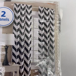 Mainstays 84 Zoll Vorhang Panel Paar schwarz weiß Chevron Stange Taschen Paneele NEU - Bild 1 von 5