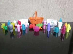 Barbie Puppe Zubehör Konvolut Essen Lot Tassen Flaschen Obst Eier Korb Lot - Bild 1 von 14