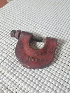 Abrazadera de frijol vintage Ap C hecha con hierro fundido sólido con tornillo de fijación y tuerca de atasco 3/8 - Imagen 1 de 8