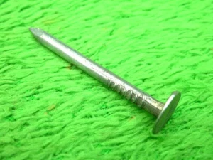 CHIODO A MANO 15lb EG ZINCATO 1-1/2" LAMPEGGIANTE TEGOLA TETTO CHIODI CHIODI - Foto 1 di 1