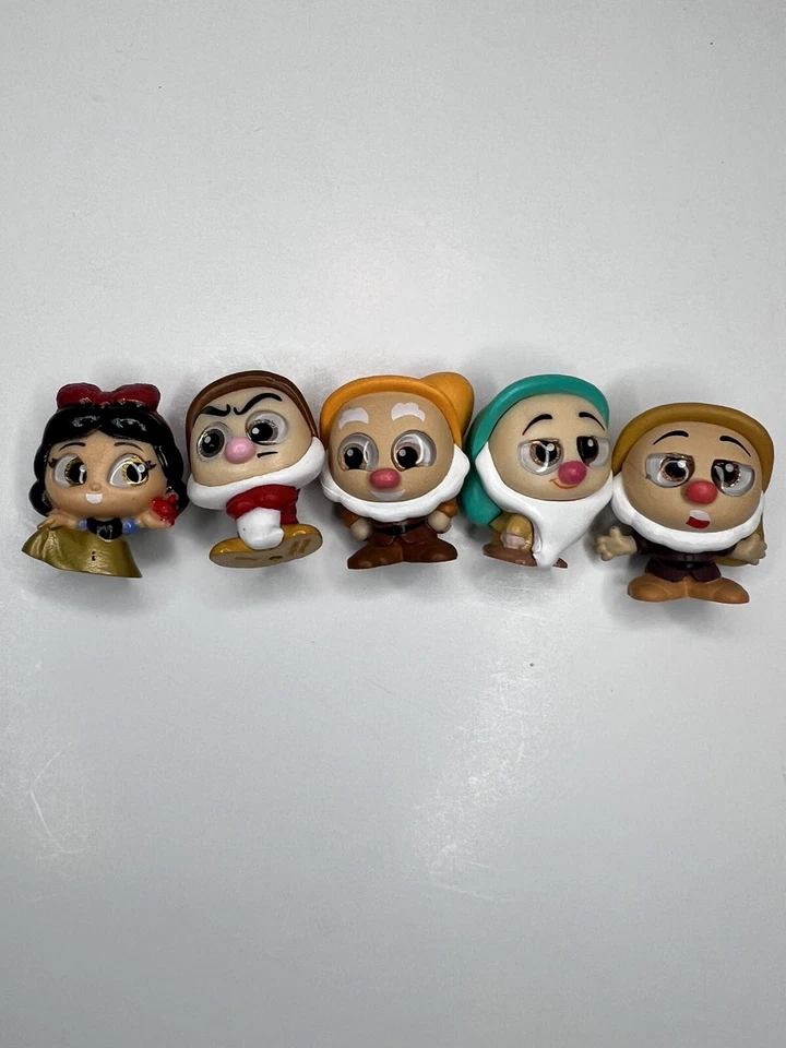 Disney Doorables - Blancanieves y los siete enanitos 5 personajes - Lote de 5 Foto 1 de 4