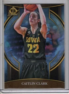 Tarjeta de novato 2022-23 Bowman Chrome University Caitlin Clark Invicta Refractor - Imagen 1 de 2
