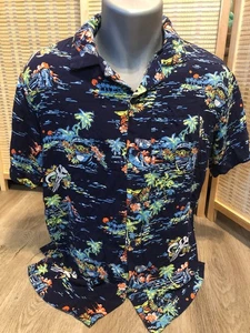 Star Wars Men's Hawaiian Shirt Baby Yoda Disney Cartoon Small S (H349) - Picture 1 of 14