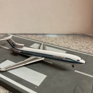 GJ LE 1/400 scale diecast Republic Airlines B727-257 Commercial airliner N721RC - Picture 1 of 12