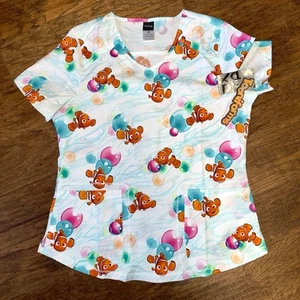 Pixar Finding Nemo Scrub Top Women’s V-Neck Nurse Uniform Disney Print Sz M - Picture 1 of 9