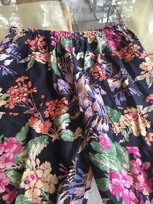 Pantalones de algodón vintage Laura Ashley para niñas florales negros bolsillos delanteros T12 UK7 USADOS EN EXCELENTE ESTADO Foto 1 de 4