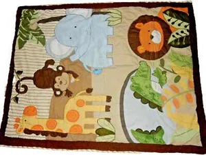 9D Tiddliwinks Zoo Giraffe Elephant Lion Monkey Alligator Crib Comforter Blanket - Picture 1 of 7