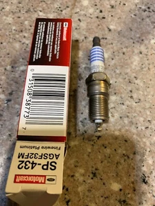 Spark Plug-VIN: W MOTORCRAFT SP-432 Qty 2 - Picture 1 of 3