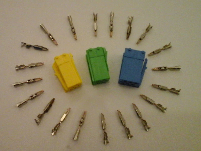 Micro Mini Stecker SET 4A0 972 643 + A + B  DIN Anschluß C1 C2 C3 Original VV - Bild 1 von 1