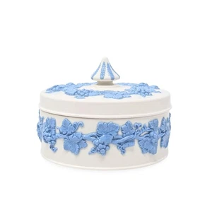 Wedgwood Bonboniere mit Deckel "Lavendel auf Sahne" - Bild 1 von 5