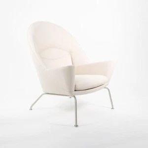 2018 CH468 Oculus Lounge Chair by Hans Wegner for Carl Hansen in Beige Fabric - Picture 1 of 12