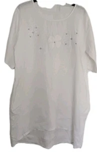 Ladies White Linen Flower Embellished Short Sleeve Dipped Hem Tunic Size 18/20 - Picture 1 of 4