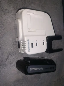 Greenworks 24V Brushless Cordless Stick Vacuum Charger & 1 Battery No Vac - Picture 1 of 7