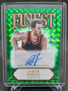 2024-25 Topps Finest Jakob Poeltl /75 Green Geometric Refractor NBA Auto - Bild 1 von 3