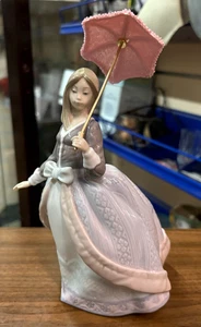 Seltene Lladro Angela Mädchen mit Sonnenschirm Porzellan Figur Nr 5211 ohne Verpackung SU852 - Bild 1 von 21