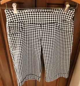 EUC - Westbound 8 Petites Black/White Check Pull-up Shorts Rayon/Nylon/Spandex - Picture 1 of 3