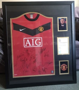 Official Manchester United 2009 2010 Signed Shirt. COA. Framed. - Picture 1 of 8