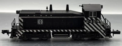N scale Life-Like AT&SF SW9/1200 Loco #7853, road #2428New  never run - Image 1 of 4