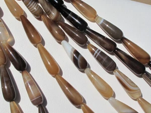 Natural Banded Agate, Brown/Cream Longdrill Teardrops, 30 x 10mm, 6 Full Strings - Picture 1 of 5