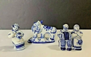 Set of 5 Vintage Blue & White Ceramic Couple Cow USSR Russian Figurines Signed - Picture 1 of 12