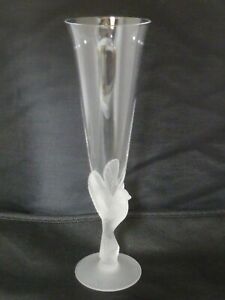 SASAKI  WINGS CLEAR CHAMPAGNE FLUTES 9 1/4" X 2 5/8" PERFECT