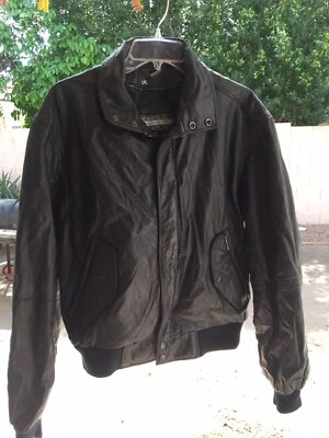 Vintage Members Only Mens Sz 42 Black Bomber Jacket Faux Leather Missing Lining  - Image 1 of 4